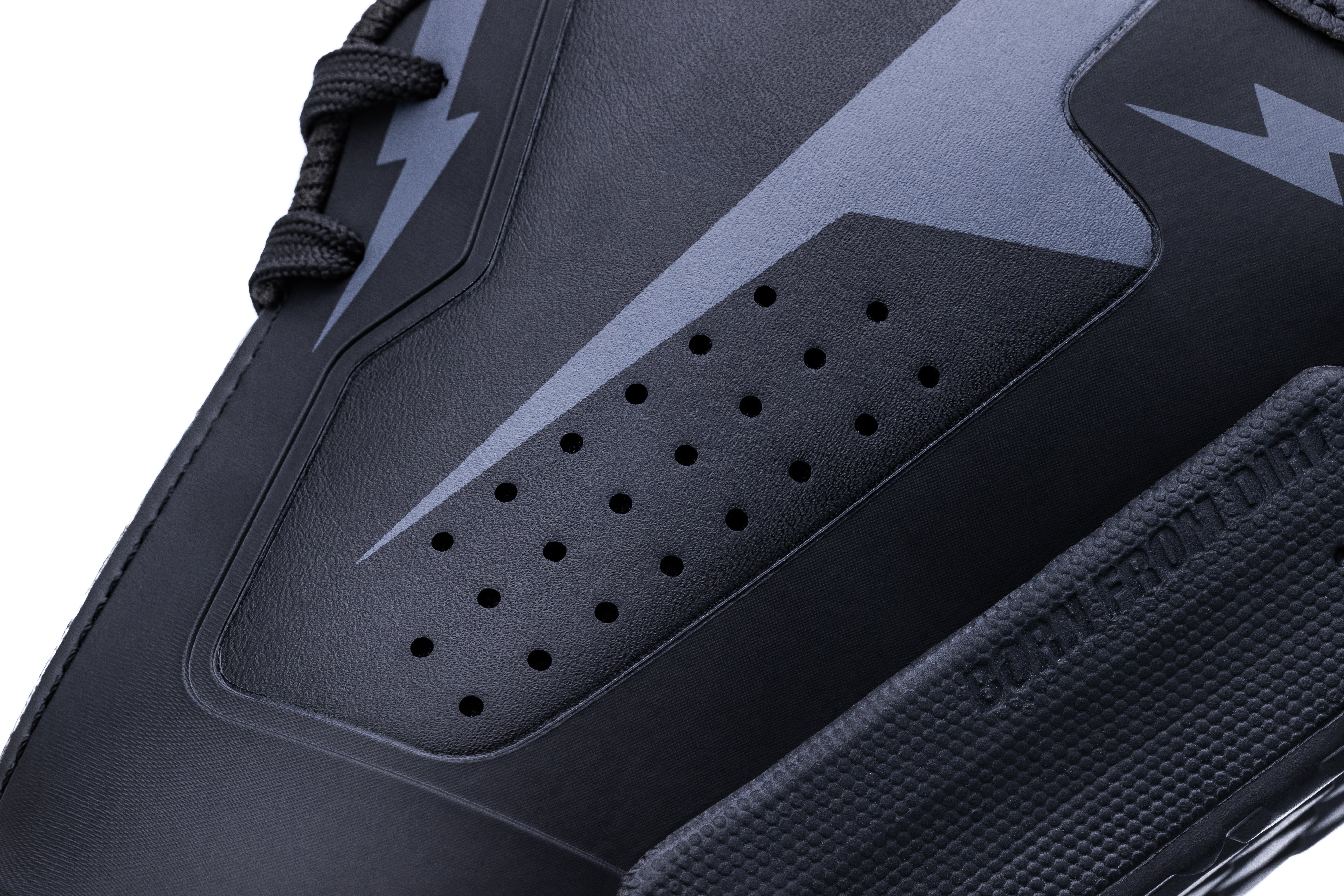 Anamoly Mountain Bike Shoe